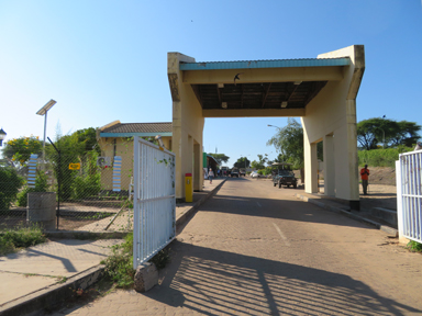 柵を越えて始まるサファリの世界