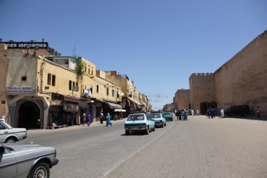 かつての都の面影を残すメクネスの街並み