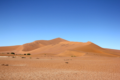 世界最大級の砂丘を前にした圧倒的な景色