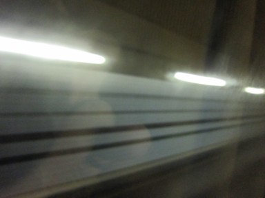 スエズ運河の下を通るトンネルの景色