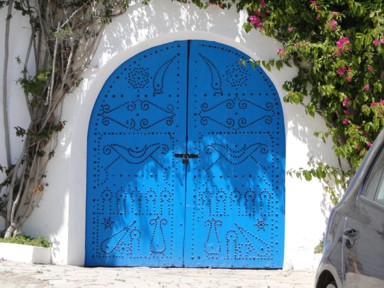 イスラミックな幾何学模様が美しい建物