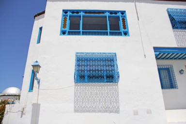 影までおしゃれな街で感じる自分の影