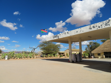 大自然に囲まれた小さな村とアップルパイの思い出