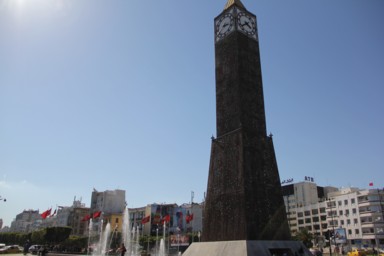 革命後に名を変えたチュニスの広場