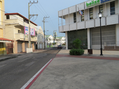 ベリーズシティの中心地にも人がいない光景