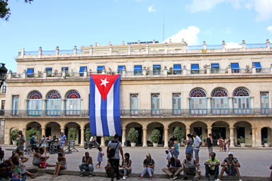 WiFiスポットに集まる人々の静かなつながり