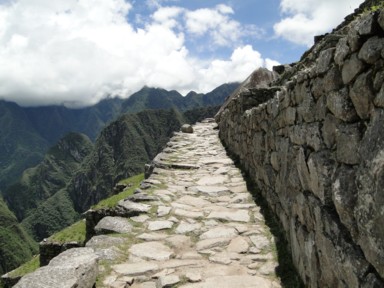 地上からは見えない秘密の道