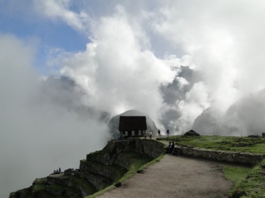 太陽を呼び雲を追い払う願いの朝