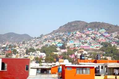 人の手で変わりゆく大地の風景