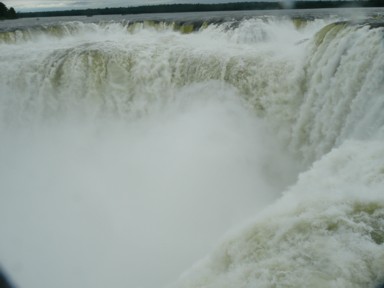 暑さを忘れさせる突風の心地よさ