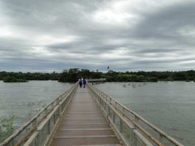 静けさの中に潜む激動の始まり