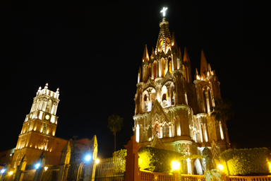 24時間開いている教会のユニークな看板