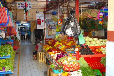 静けさが魅力の小さな市場