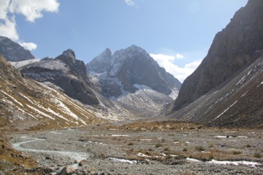 アラアルチャの目の前の標高4000mの山