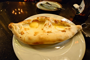 ジョージア名物ハチャプリ