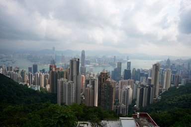 ピークタワーの横の山頂獅子亭からの香港の街並み