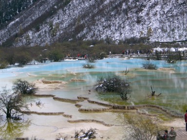 黄龍の五彩池のグラデーションの色変化