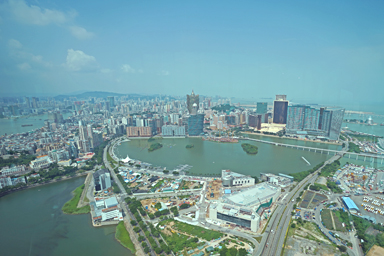 マカオ・タワーからマカオの街を見渡す風景