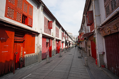 福隆新街の魅力的な通り