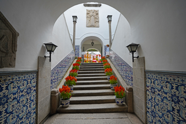 市政署の洋風と中国風が混ざる内装