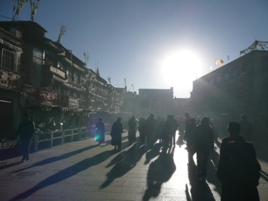 ラサのバルコルの町並み