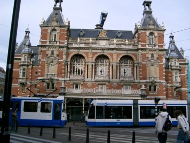 慣れたふりが招くアムステルダムの洗礼