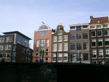 似ているようで違う街の風景