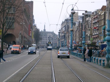 古さが魅力のアムステルダムの窓辺