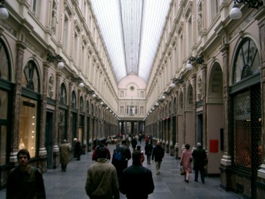 ブリュッセルの歴史あるショッピングアーケード