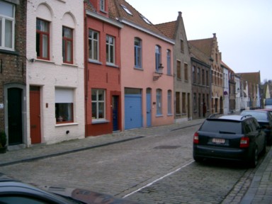 静けさに包まれたブルージュの街並み