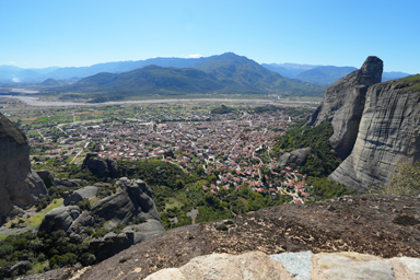 上下から楽しめるメテオラの絶景
