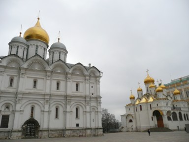 金色の輝きに目を奪われるロシア建築
