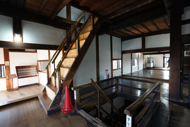 犬山城の天守内の木の床