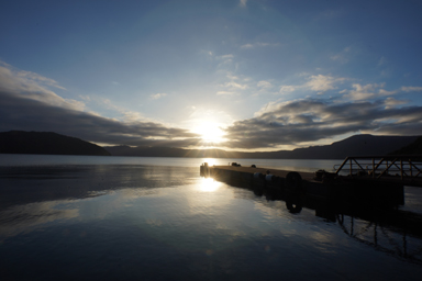 十和田湖の子ノ口港の夕日