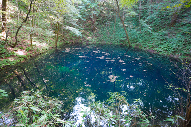 十二湖の真っ青な青湖
