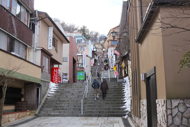 伊香保温泉の射的場と温泉まんじゅう