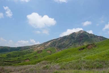 阿蘇の迫力の山々
