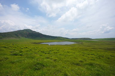 草千里ヶ浜と近い空