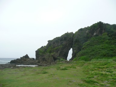 ミーフガーの岩の穴