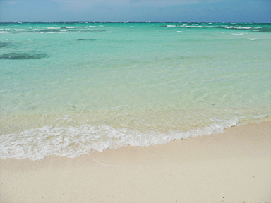 久米島のハテの浜