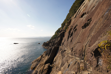 鬼ヶ城の猿戻りの断崖の道
