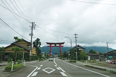 彌彦神社の鳥居