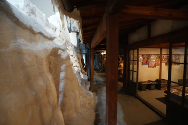 新潟県立歴史博物館の雁木通り