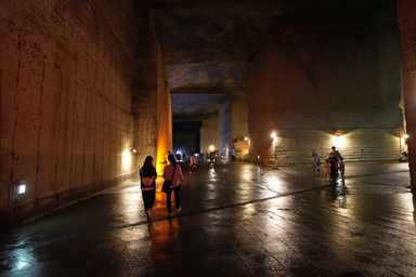 大谷石採掘場跡の大空間