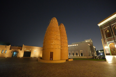 カタラ文化村のユニークな2つの塔