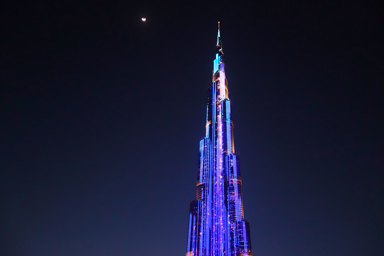 急速に変化する街の輝き