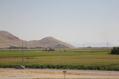 ペルセポリスのまわりは田園風景