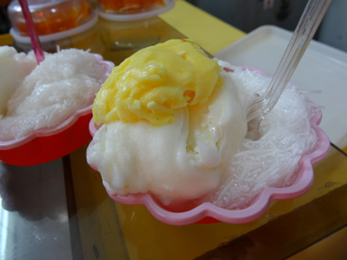 細い麺の不思議なアイス