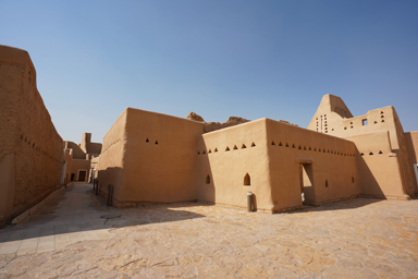 ディルイーヤの土造建築が並ぶ伝統的な街並み。