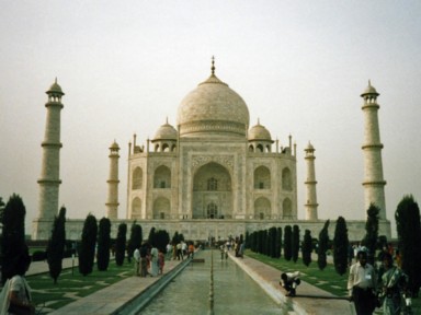 12年前のタージマハールの人の少ない静かな様子